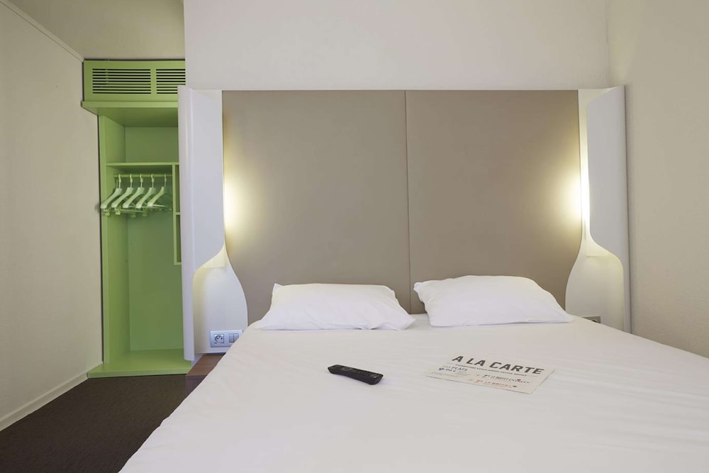 Standard Room, 1 Double Bed - Photo 7