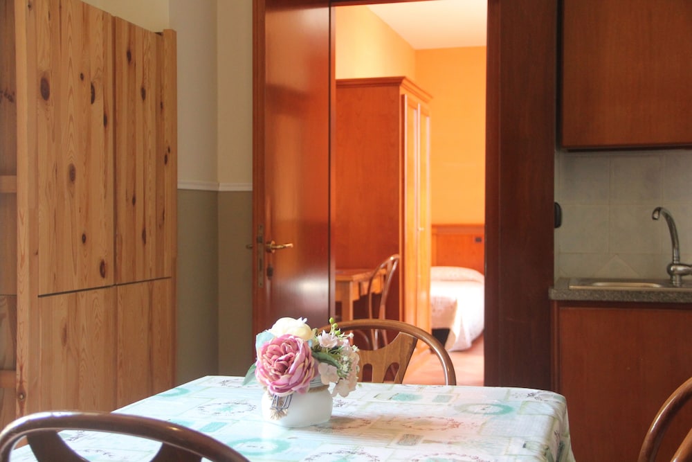 Classic Apartment, 1 Bedroom, Kitchenette photo 2
