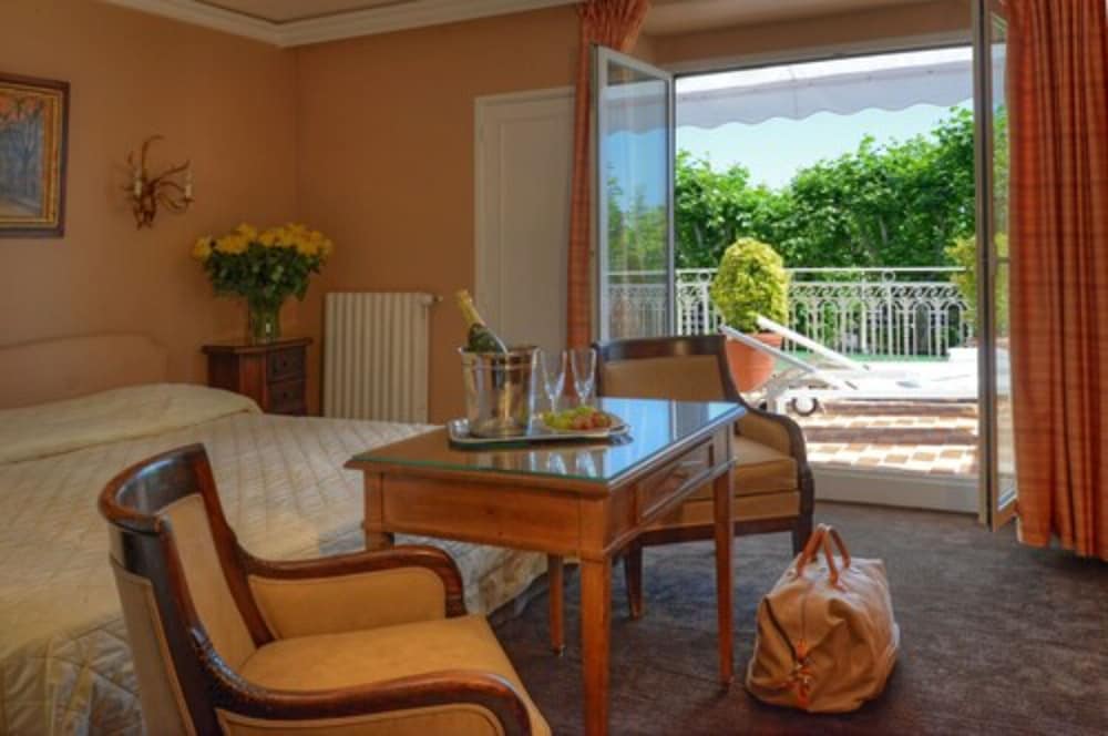 Double Room, Garden View (Terrasse) thumbnail 6
