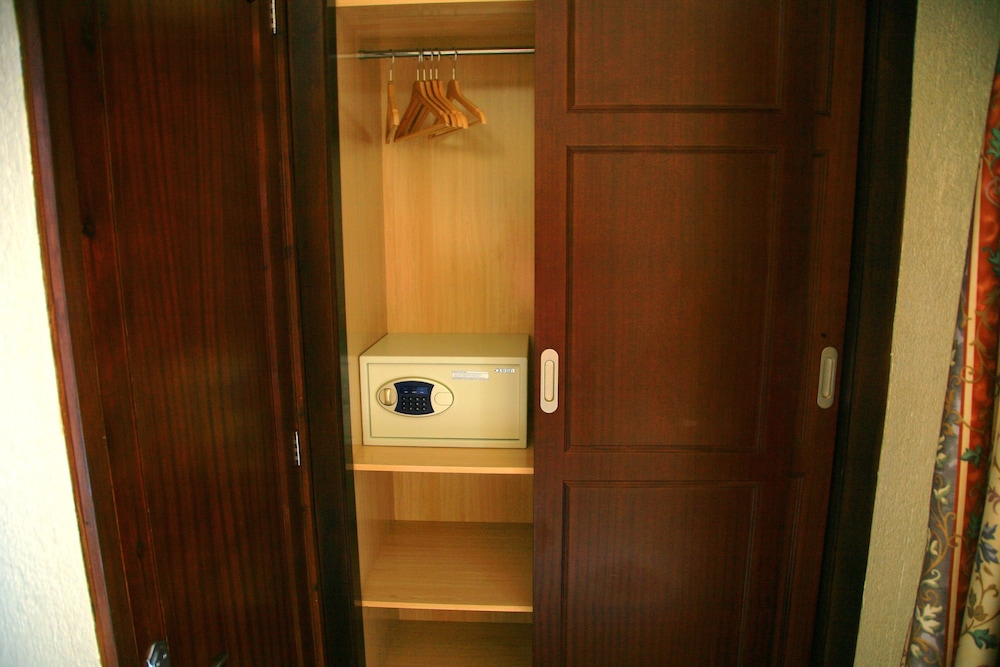 Standard Double Room, 2 Twin Beds photo 2