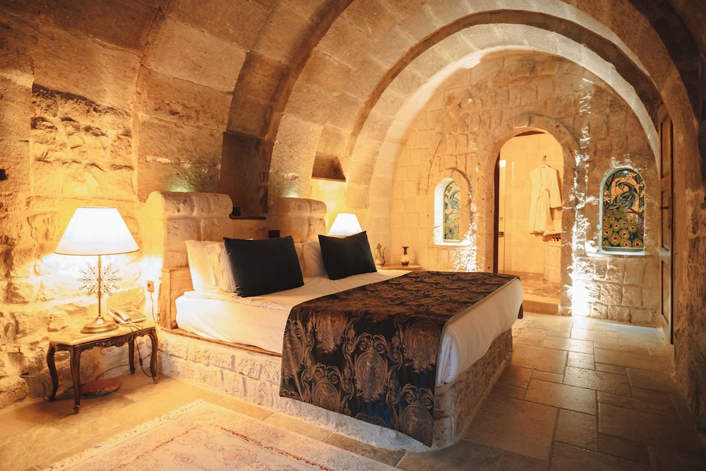 Deluxe Stone Suite with Stone - Photo 24
