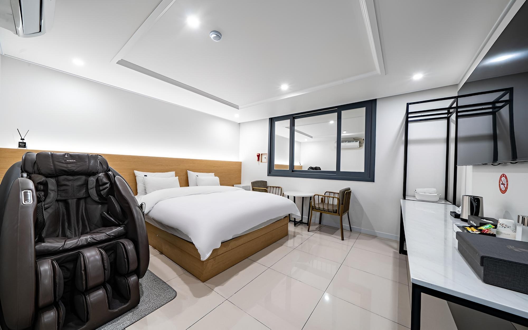 Room (Premium - Massage chair (non-smoking ) - Photo 2