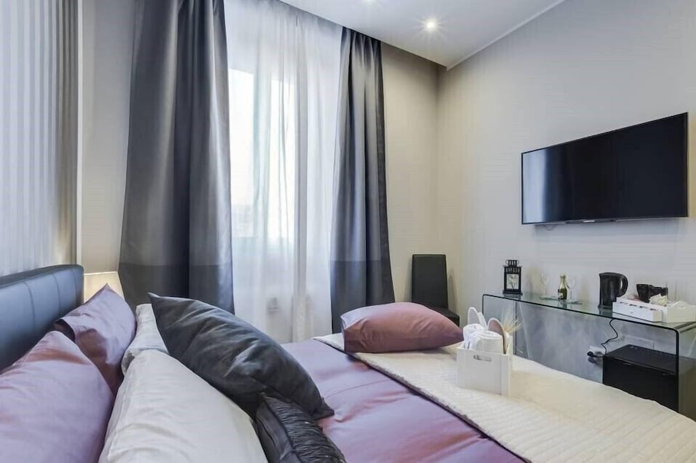 Classic Double Room, 1 Queen Bed, City View photo 1