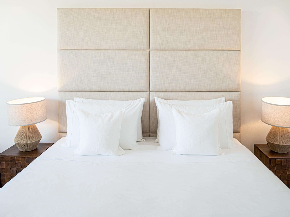 Double Room, Side Sea View - Photo 1