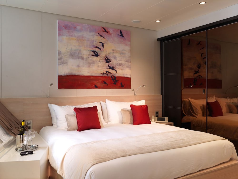 Suite, 2 Bedrooms photo 2