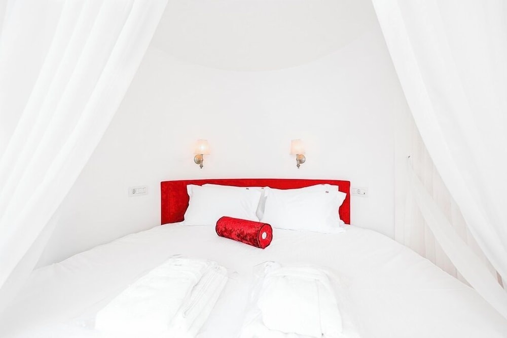 Suite, 1 King Bed photo 1