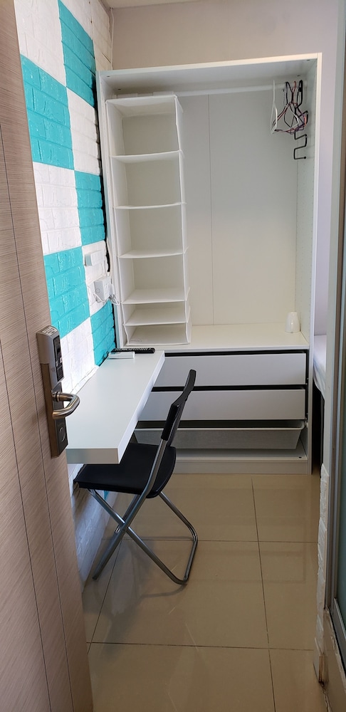 Deluxe Double Room, 1 Queen Bed, Private Bathroom, City View photo 3