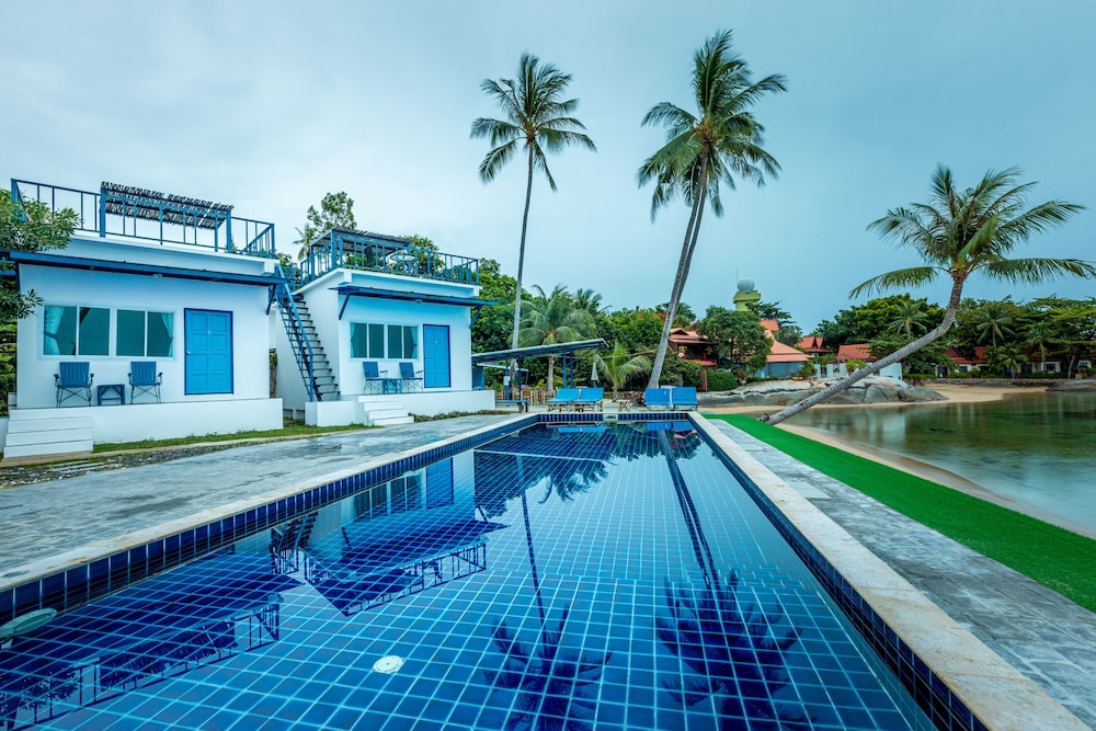 Premier Villa, 1 King Bed, Sea View, Sea Facing photo 3