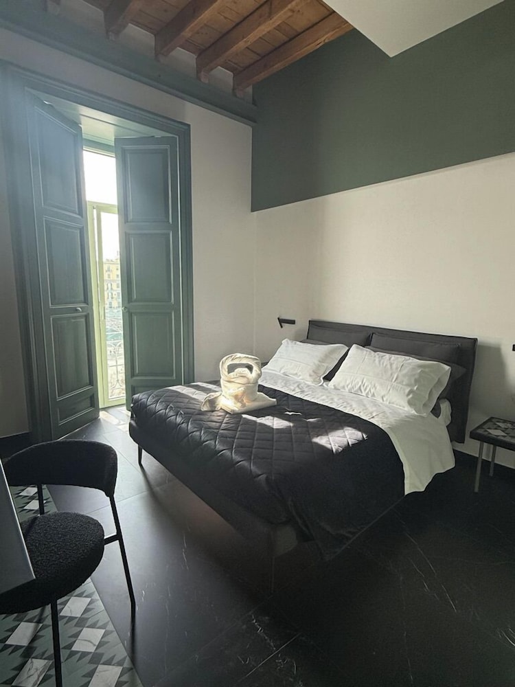 Deluxe Room, City View
