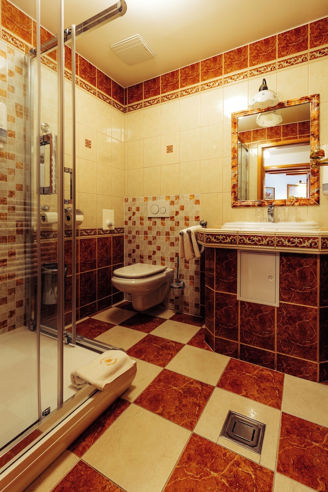 Standard Double or Twin Room photo 3