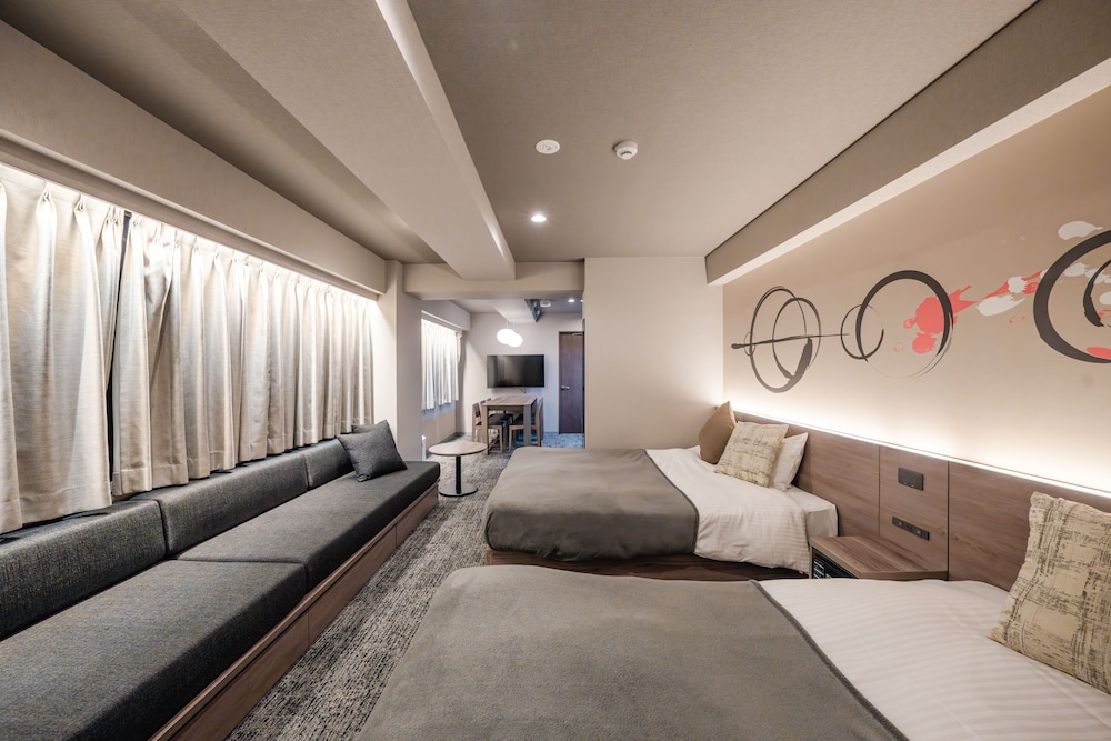 Superior 4 Beds