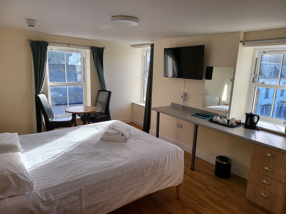 Luxury Double Room (End Room)