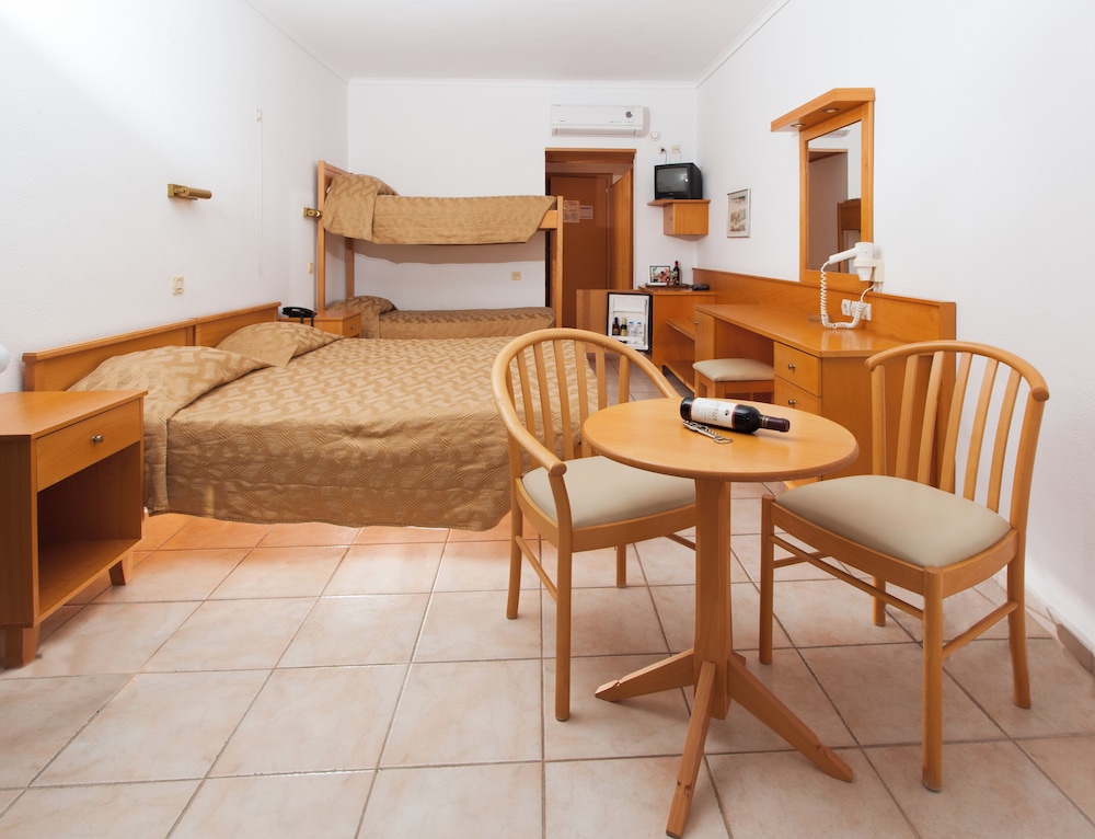 Family Double Room, Courtyard View