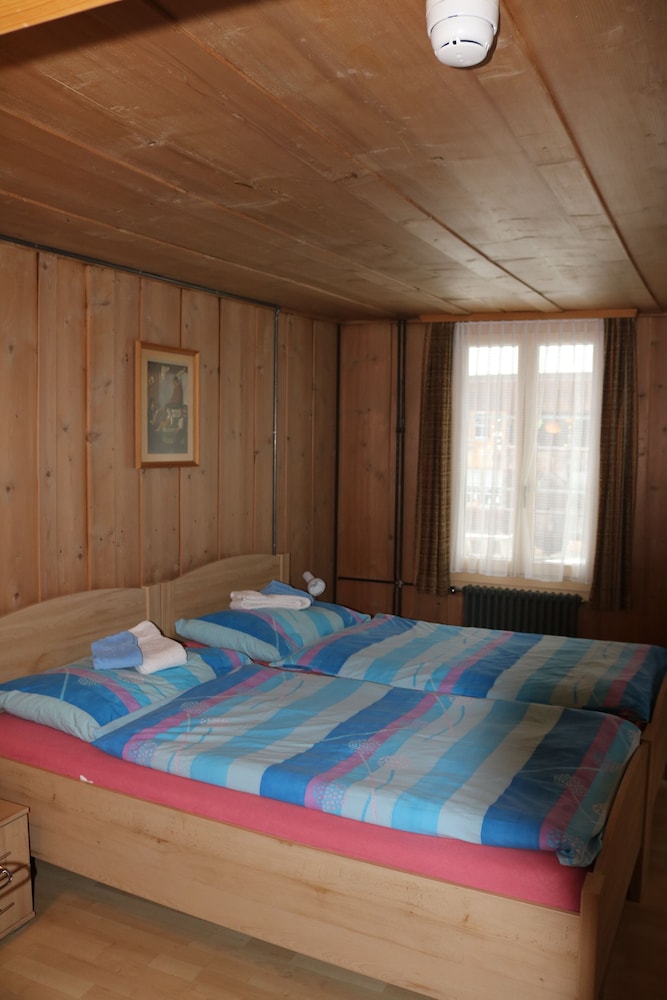 Family Quadruple Room, Shared Bathroom, Mountain View photo 1