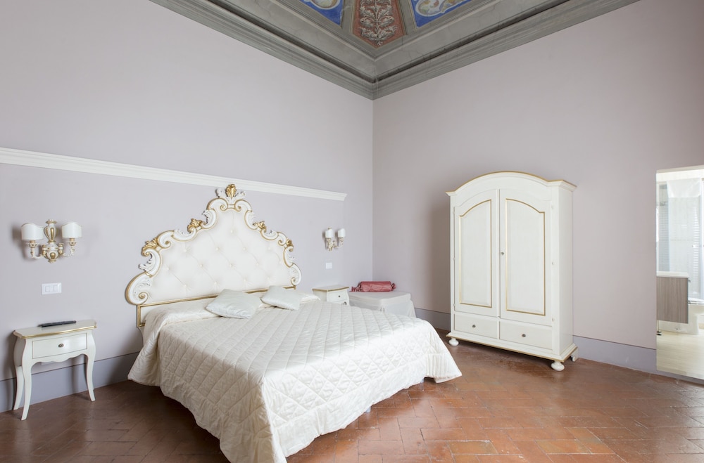 Deluxe Double or Twin Room photo 3