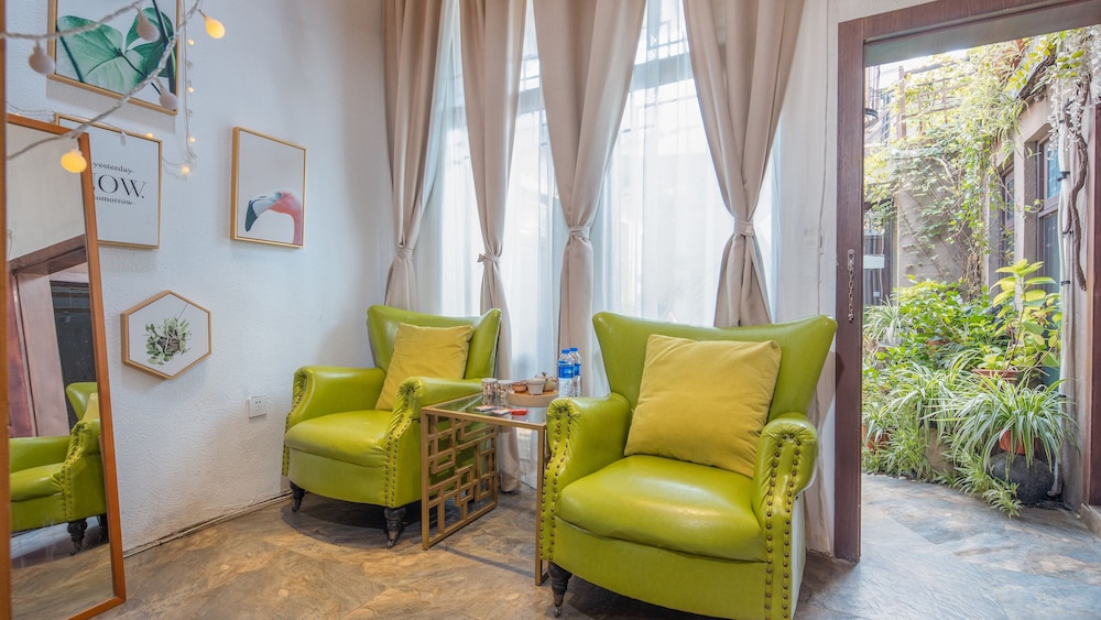 Exclusive Double Room (Mainland-Chinese Citizen Only) photo 2