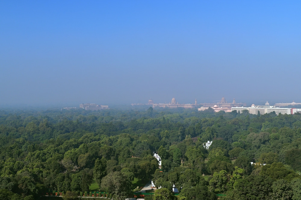 Taj Club, Club Suite, Balcony - Photo 4