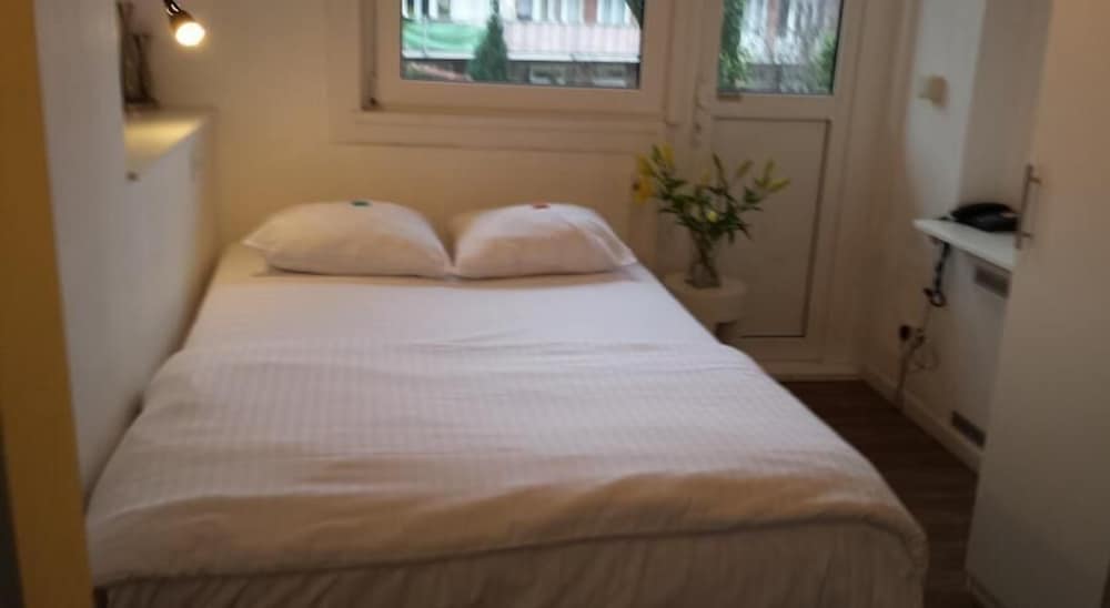 Basic Room photo 1