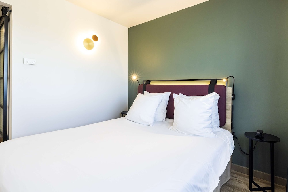 Standard Room, 2 Double Beds photo 3