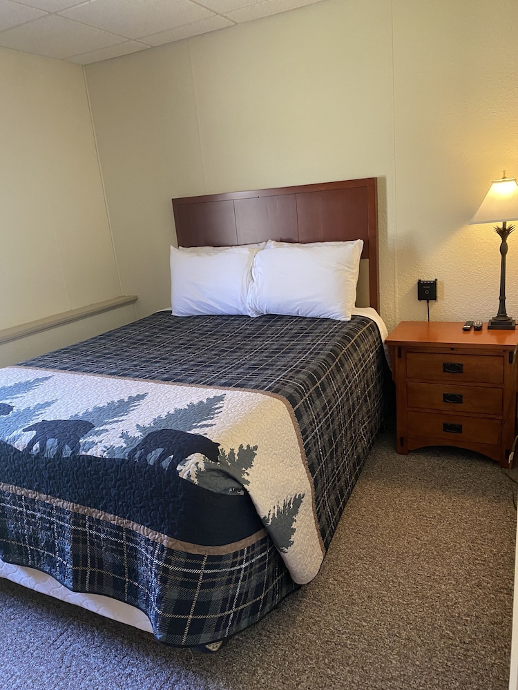 Chestnut Lodge Suite with 3 Bedrooms and Sitting Area photo 3