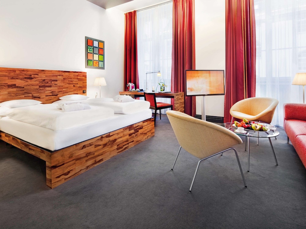 Junior Suite, 1 King Bed