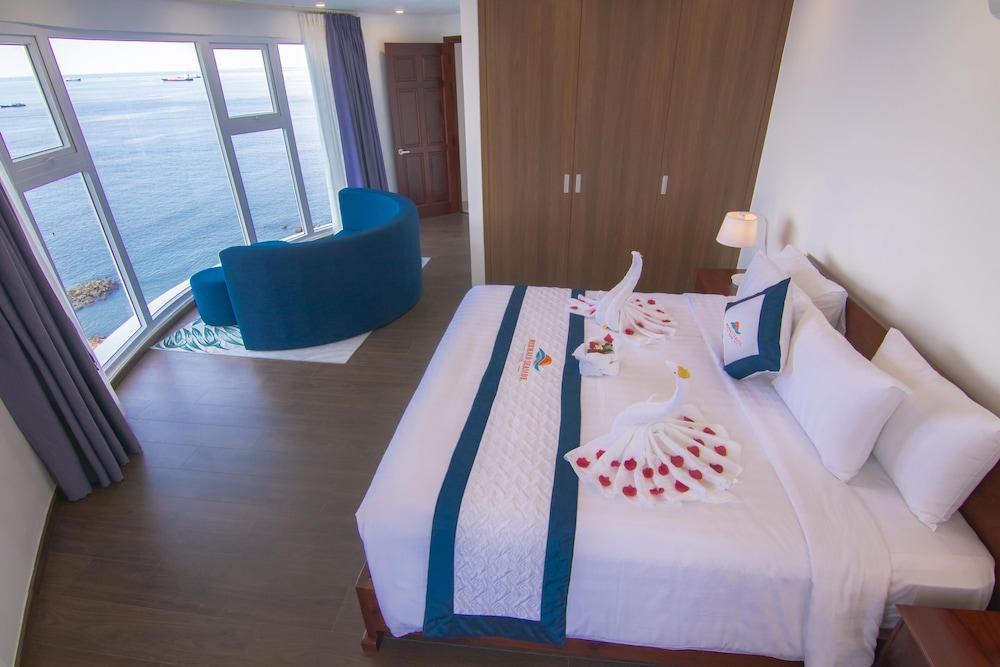 Mermaid Seaview - Photo 2