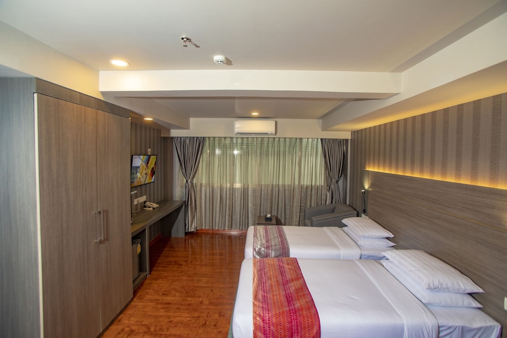 Premier Deluxe Room - Photo 4