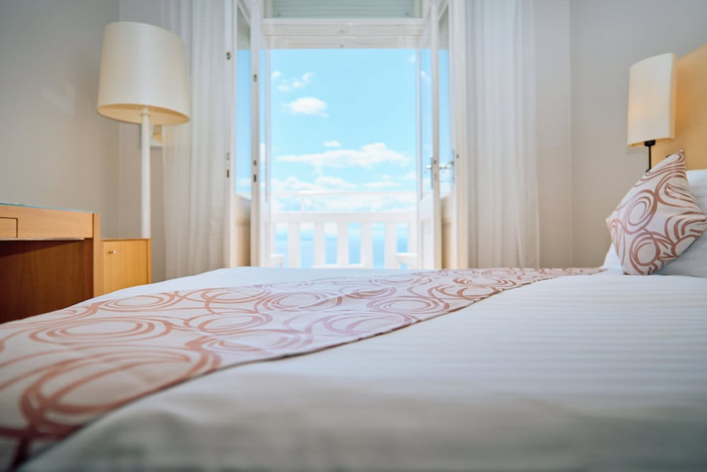 Deluxe Double Room, 1 Double Bed, Balcony, Sea View - Photo 4