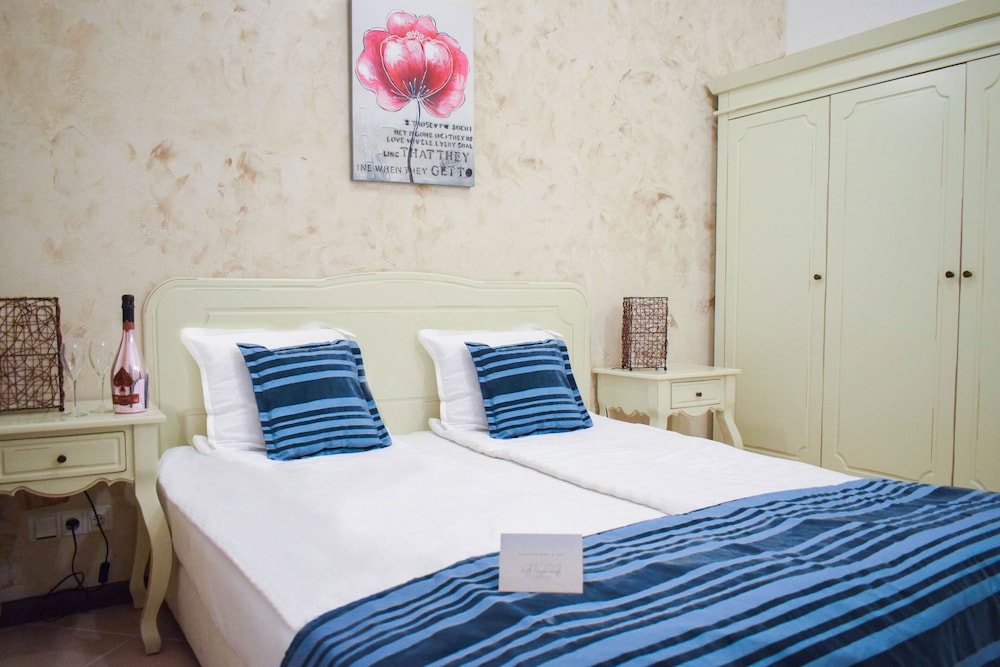 Apartment, 2 Bedrooms, Balcony (5 adults) photo 2