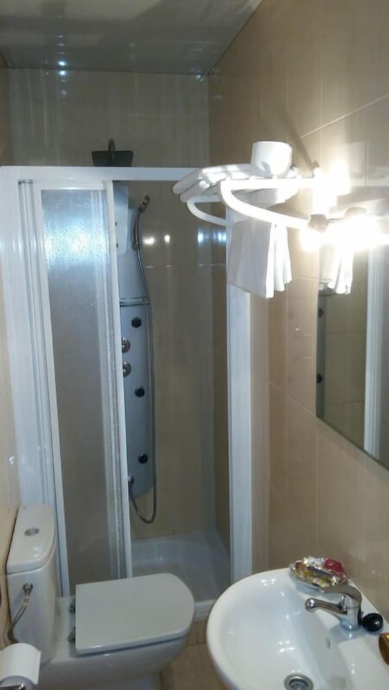 Double or Twin Room, Non Smoking photo 2
