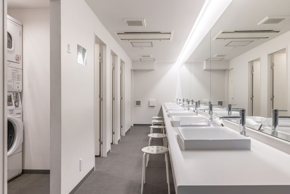 Mixed Dormitory (shared bathroom) photo 3