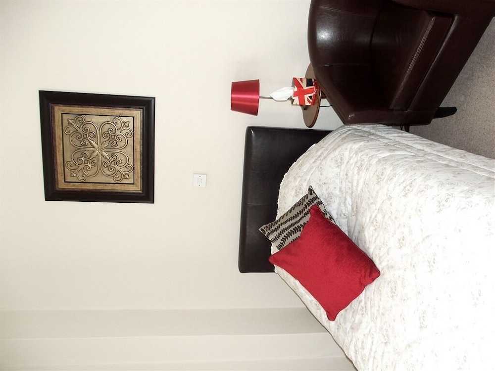 Single Room, Ensuite photo 2