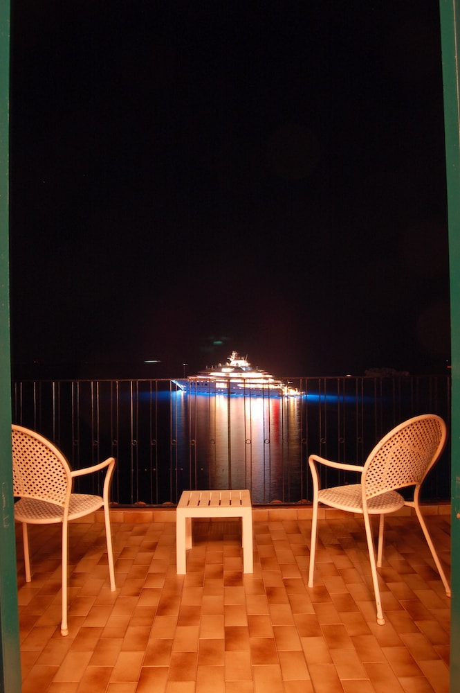 Superior Double or Twin Room, Terrace, Sea View - Photo 18