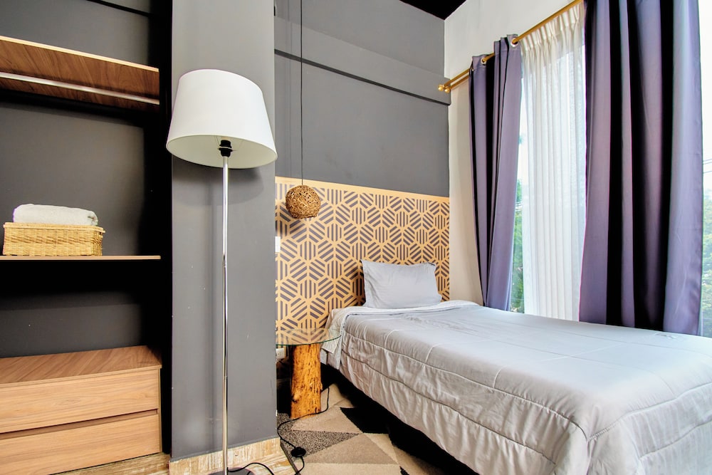 Single Room photo 2