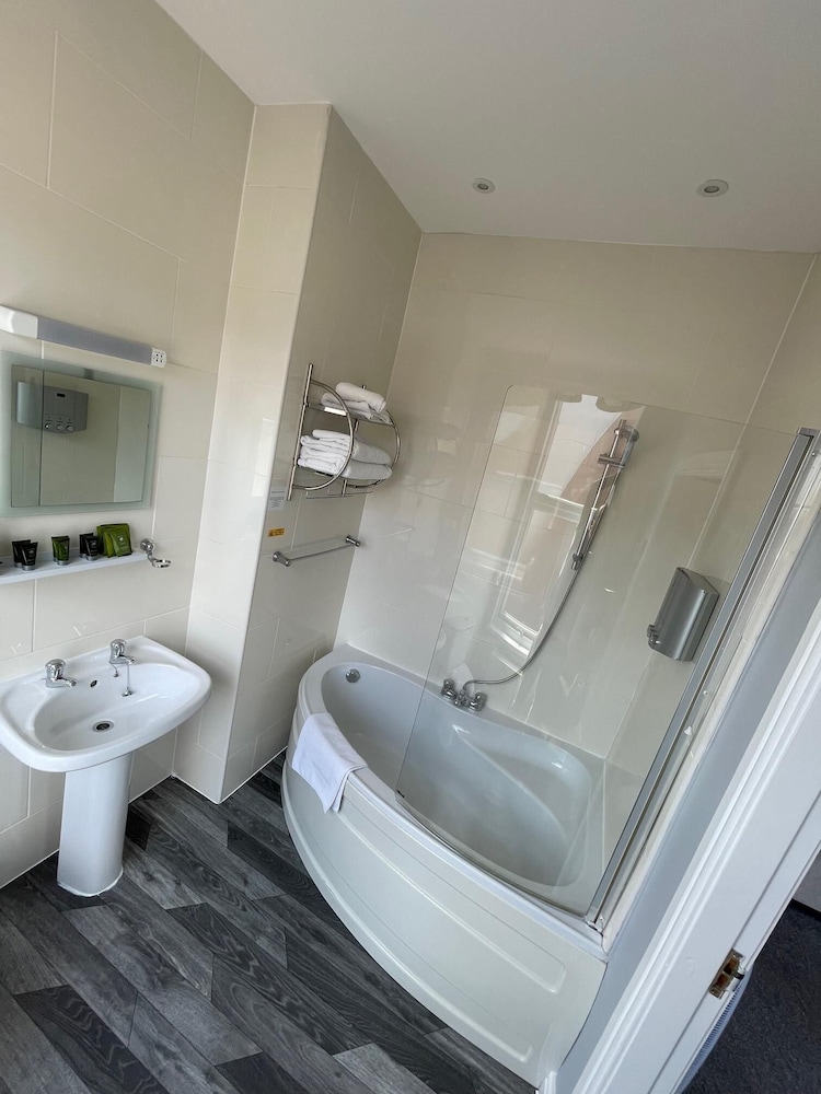 Double Room, Ensuite (Marine View) - Photo 14