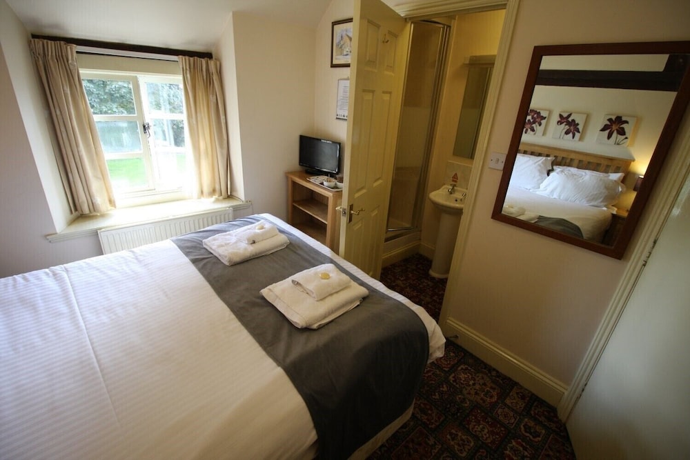 Standard Double Room, Ensuite photo 3