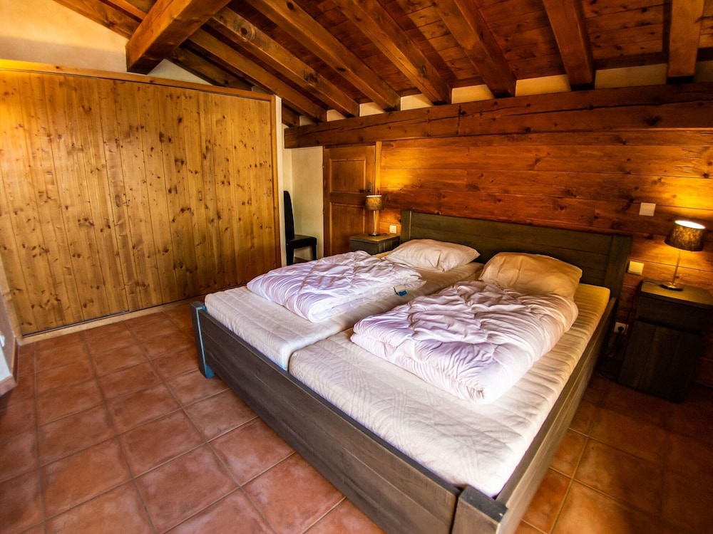 Elite Chalet, 5 Bedrooms photo 1