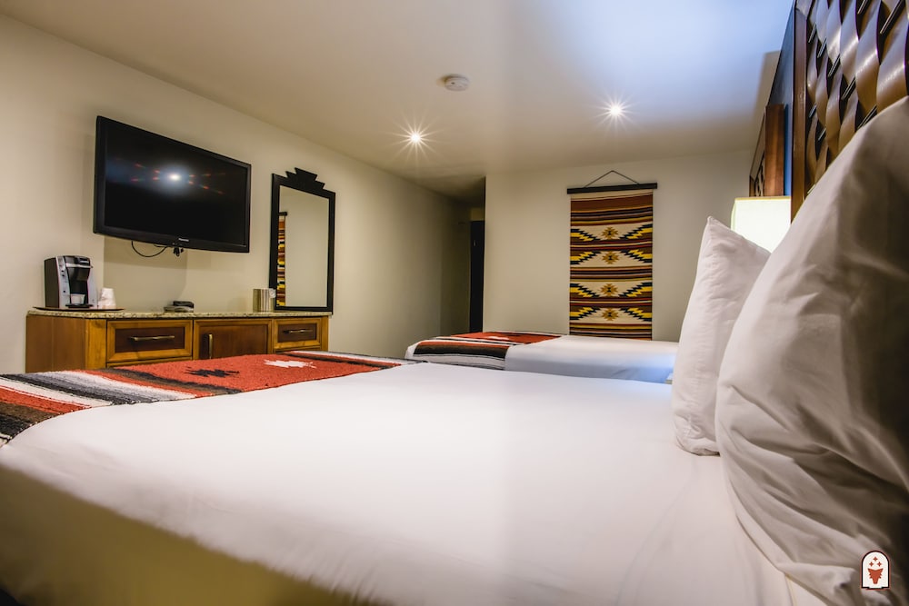 Standard Room, 2 Queen Beds (Double Queen Room) - Photo 7