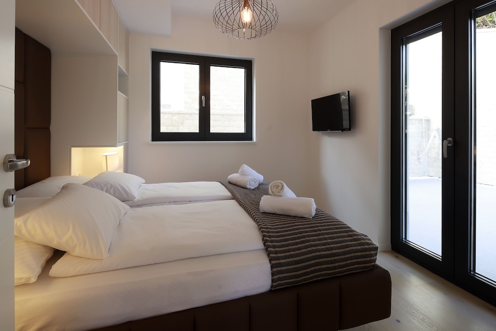 Apartment, Sea View (MM1)