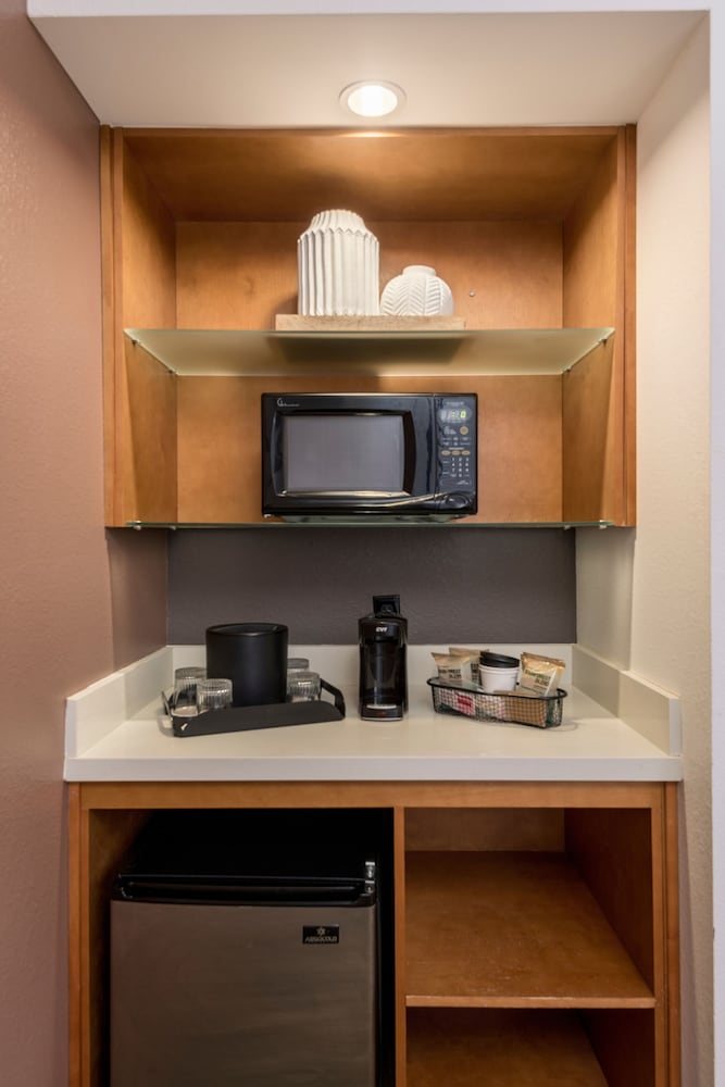 Suite, Multiple Beds - Photo 2