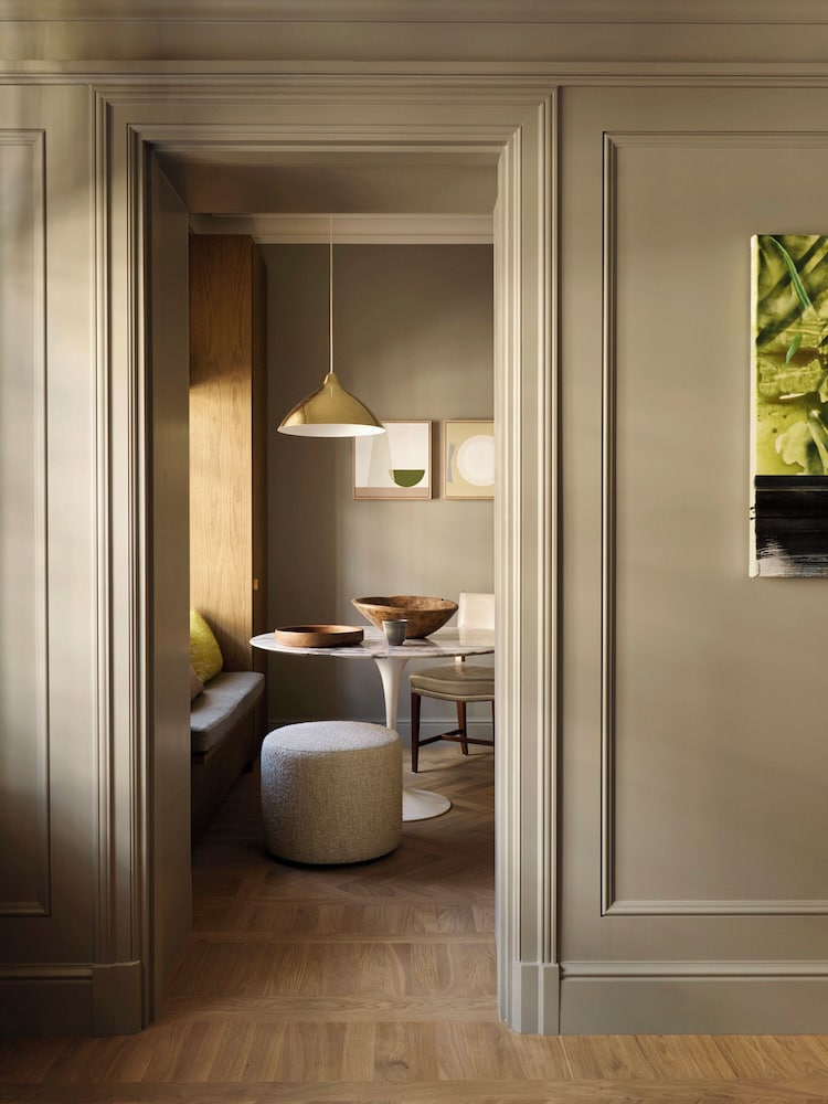Superior Suite, 1 King Bed, City View (Residential Suite B)