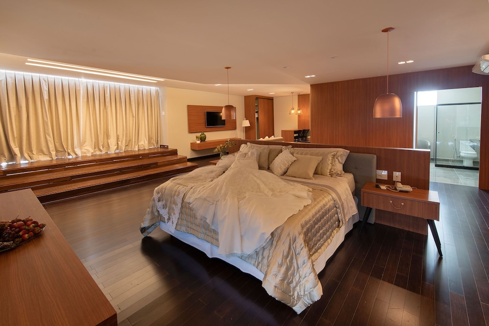 Presidential Suite, 1 King Bed, Non Smoking photo 2