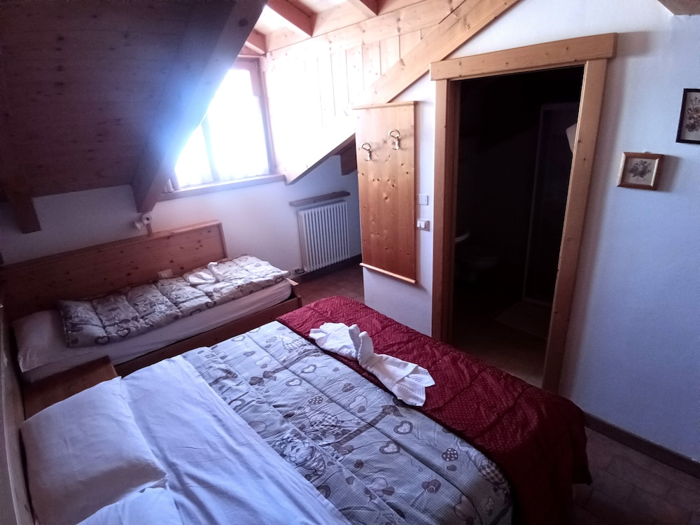 Standard Double or Twin Room photo 1