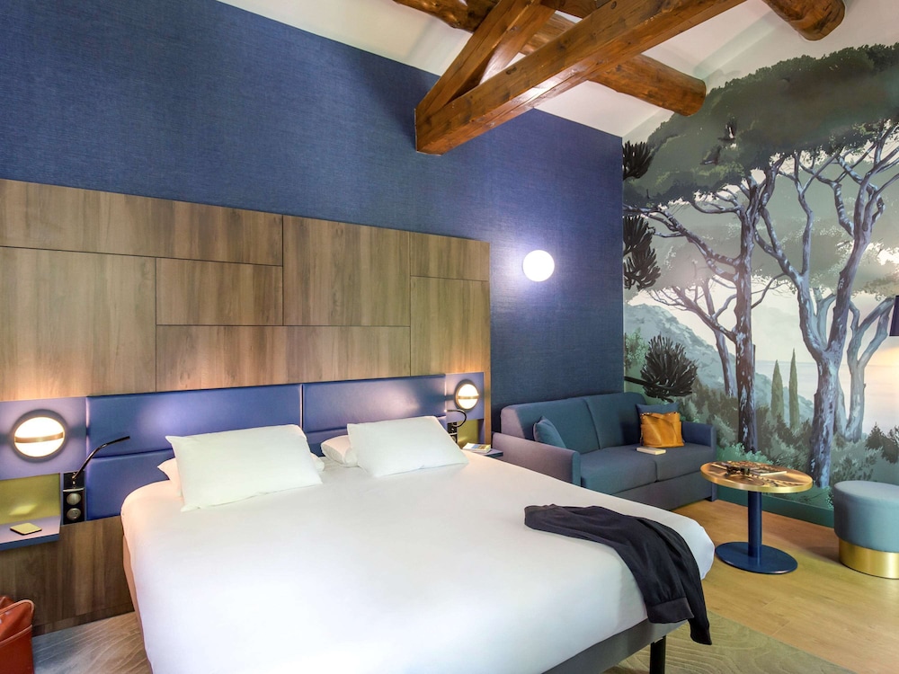 Junior Suite, 1 Double Bed, Garden View - Photo 8