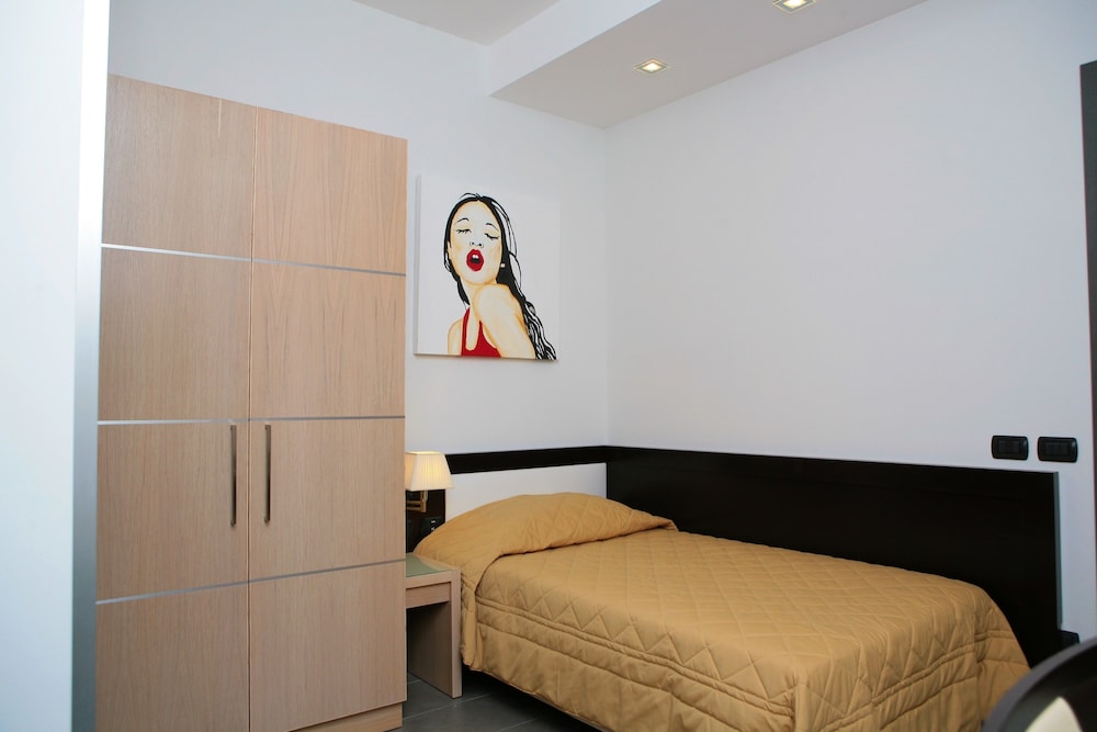 Single Room photo 1