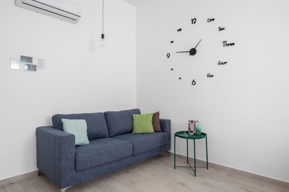 Standard Apartment - Photo 9