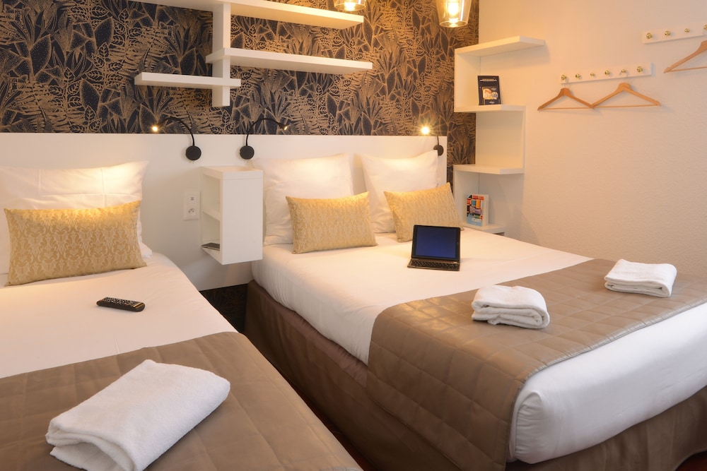 Family Triple Room - Photo 3