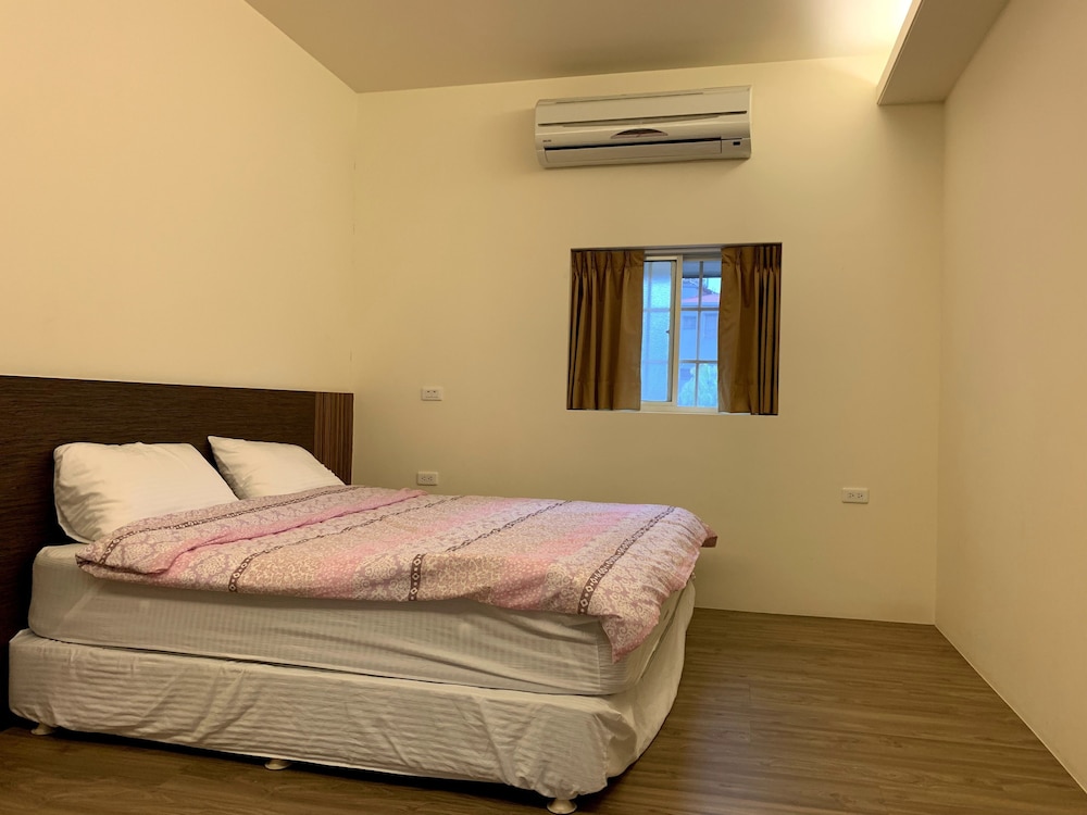 Comfort Double Room, 1 King Bed, Mountain View photo 2