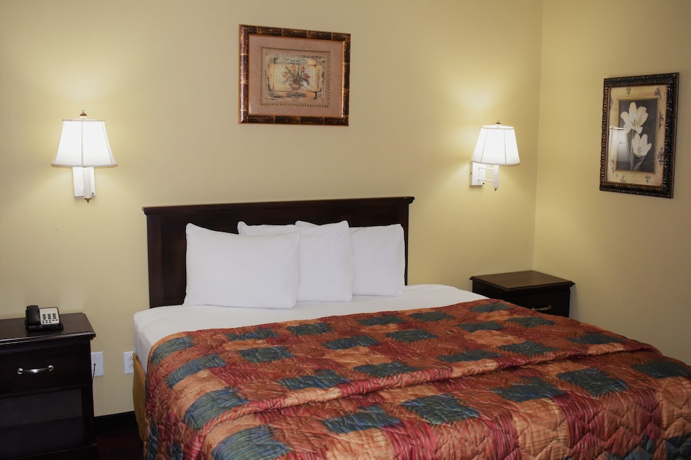 Standard Room, 1 King Bed, Accessible