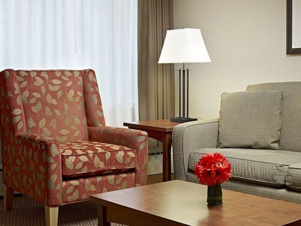 Renovated 1 King Bed Suite - Main building - Photo 2